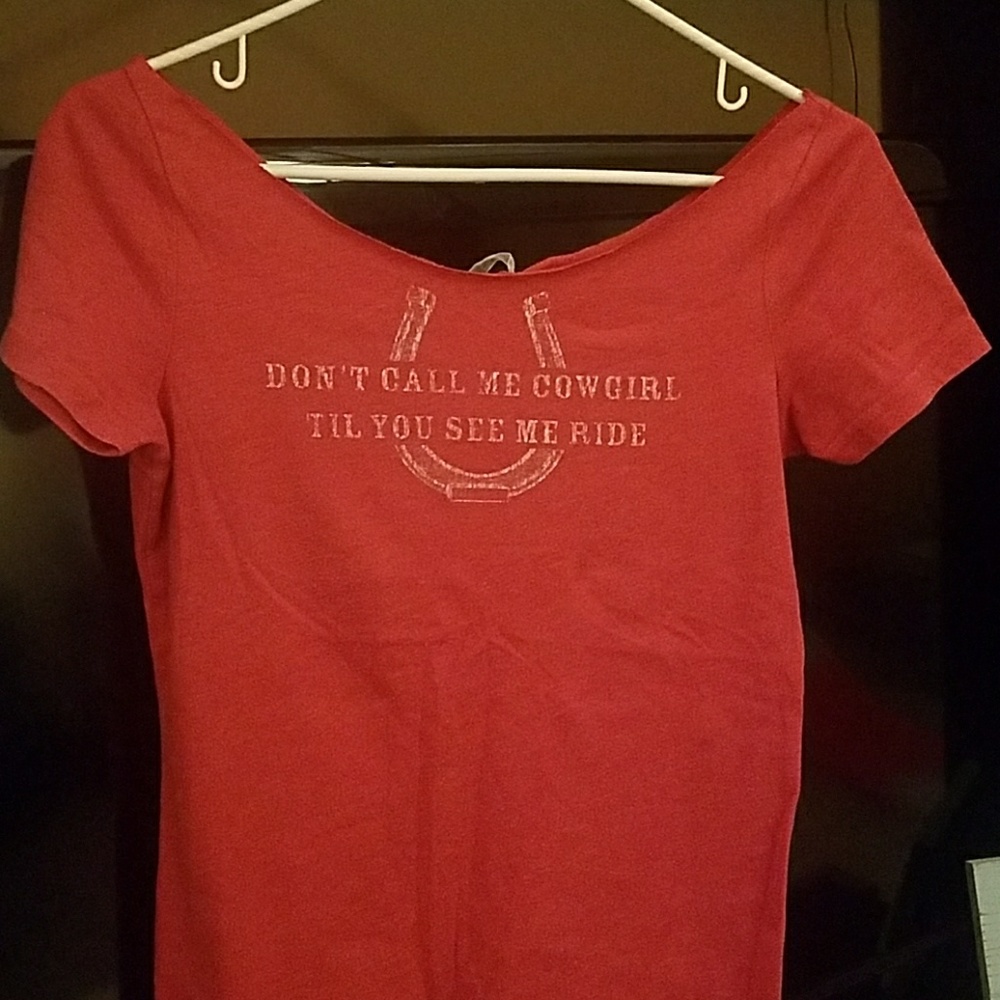 Graphic t with lace up back